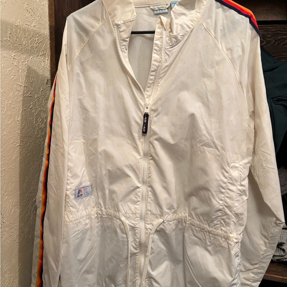 NWOT Aldi Ladies’ Windbreaker, Size Large